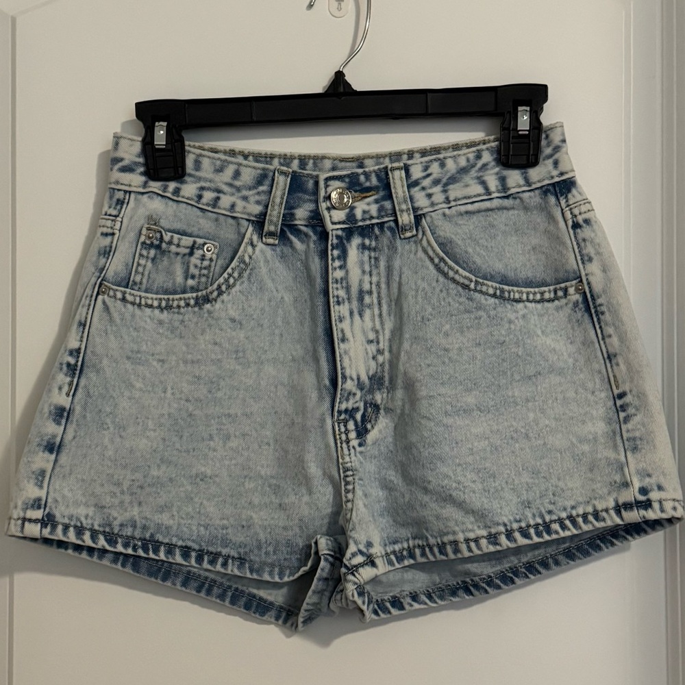 Perfect Light Wash Denim Women's Shorts
